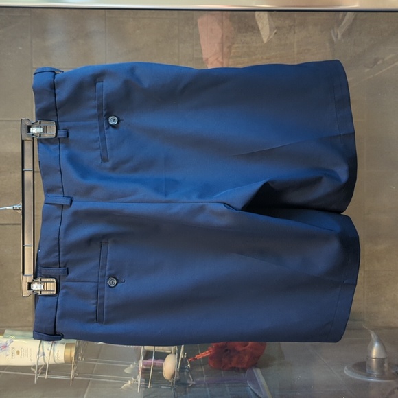 Men's Haggar Cool 18 Navy Shorts - Picture 5 of 6